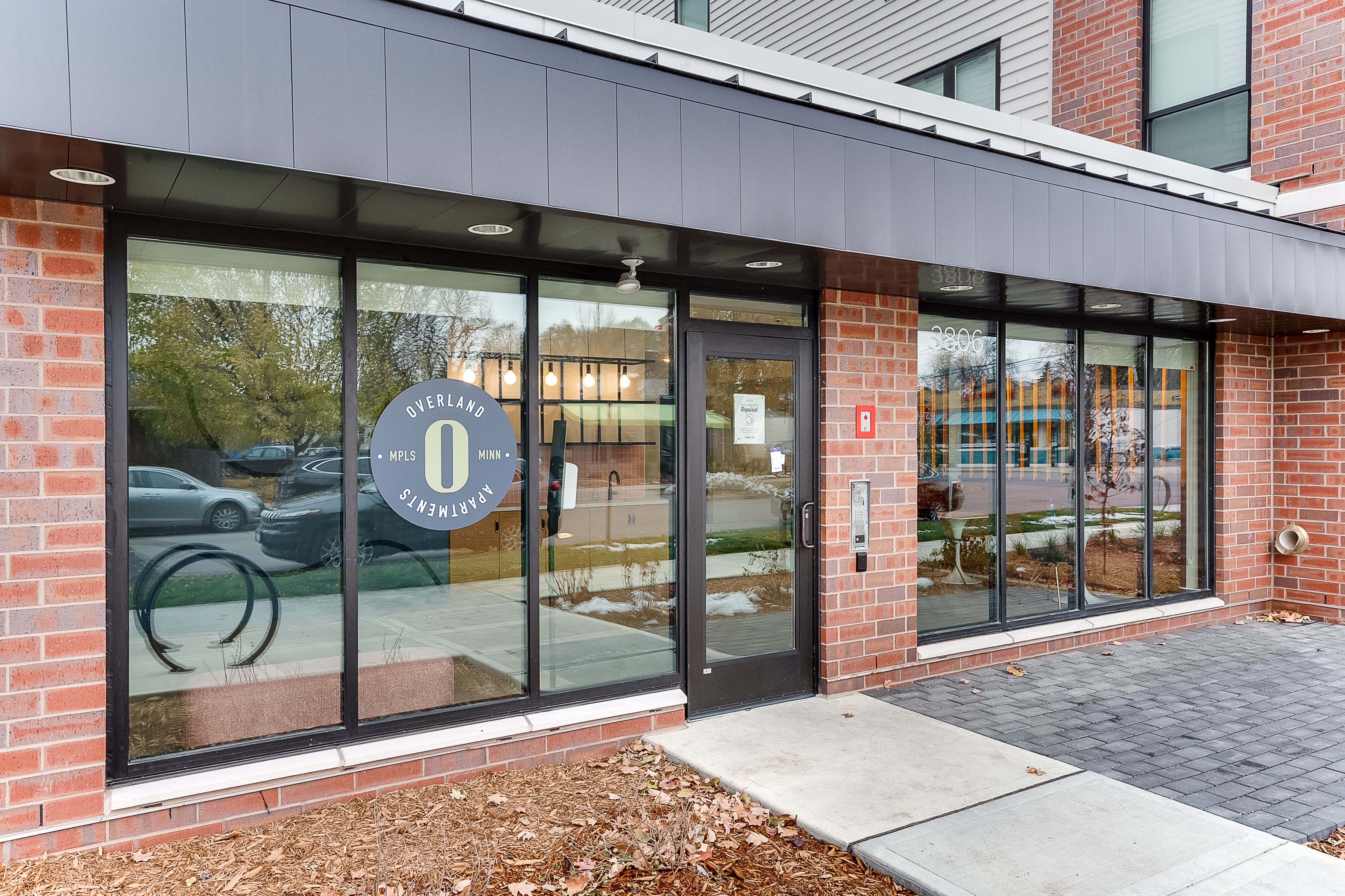 Overland Apartments The Multifamily Advisory Group at Cushman & Wakefield